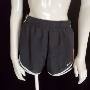 Nike Dri-Fit Black & White Shorts (S) thumbnail 4