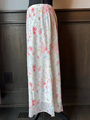 White Floral Maxi Skirt with Pink & Coral Blooms NWT XL thumbnail 4