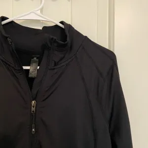 NWOT |‎ Kyodan women’s solid black zip active jacket — large thumbnail 2