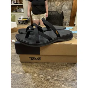 Teva Women's Teva Tirra Traveler flip-flop sandal Size 6 Black Strappy‎ thumbnail 3