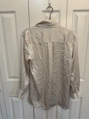Aritzia Babaton Industry Satin Shirt Cream Size XXS thumbnail 4
