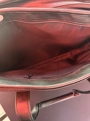 Classic Women's Black Laptop Tote Bag - Sleek Carryall thumbnail 3