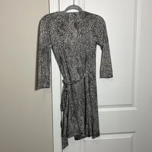 Diane Von Furstenberg Signature silk Wrap Dress in W&B pattern thumbnail 5