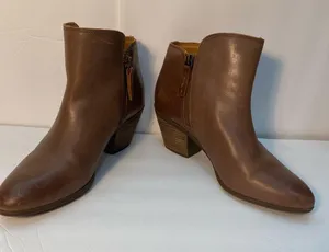Frye Judith Seam Ankle Zip Booties EUC thumbnail 5