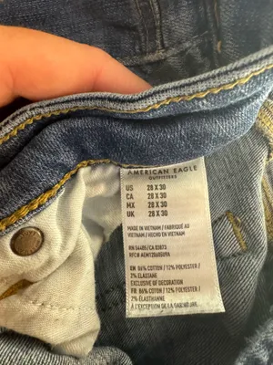 American Eagle Jeans thumbnail 2