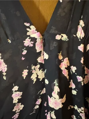 Reformation Black & Purple Floral Sleeveless V-Neck Midi Dress thumbnail 4