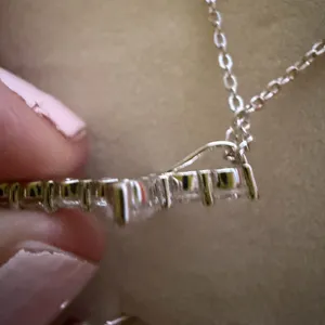 Elegant Jewelry Set with Cross Pendant thumbnail 4