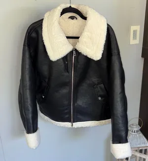 NEW Faux Leather and Shearling/Sherpa Jacket Black Size L thumbnail 1