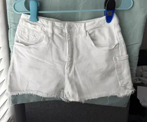 KanCan White High-Rise Denim Shorts – Size 28 thumbnail 1