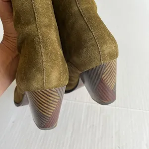 Frye Reed Sz 7M Olive Green Suede Side Zipper Tall Casual Dress Heeled Boots thumbnail 2