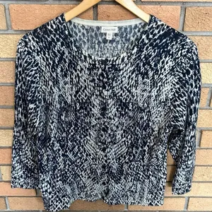 Garnet Hill 100% Merino Wool Button Up Sweater/Cardigan Blue & White Size M thumbnail 1
