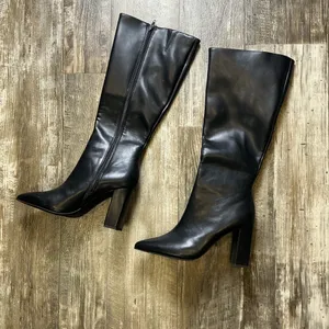 Wild Pair Black Boots Size 9 thumbnail 3