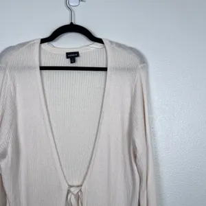 Torrid Women Super Soft Tie-Front‎ Cardigan Ivory Ribbed Knit Sweater 2X thumbnail 4