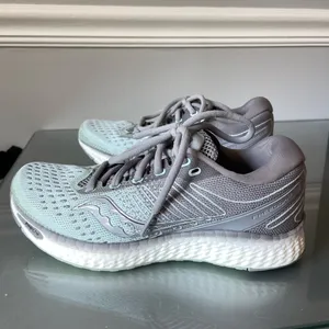 Saucony Freedom ISO 2 Women’s Running Shoes Gray Mint Sneakers Size 6.5 thumbnail 2