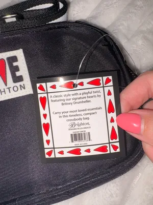 Love Essentials cross body bag Black thumbnail 7