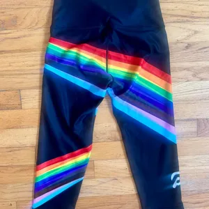 WITH x Peloton Pride Geo Prism Rainbow Capri Leggings M Workout thumbnail 2