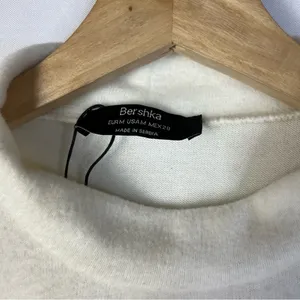 Bershka Off White Soft Knit Mock Neck Crop‎ Long Sleeve M thumbnail 4