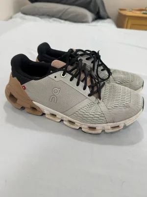 ON Women's Cloudflyer Running Shoes Size‎ 8.5 Glacier and Rose Brown thumbnail 3