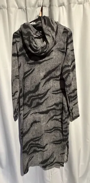 White House Black Market Cowl Neck Midi Dress Size M Grey Zebra Print thumbnail 5