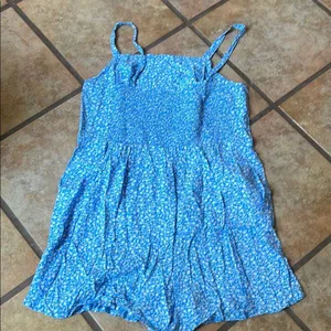 New Old Navy Blue and White Floral Jumpsuit with Spaghetti Straps thumbnail 2