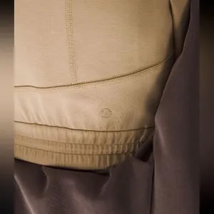 Lululemon NWT Softstreme High-Rise Short 4" Filbert Tan thumbnail 3