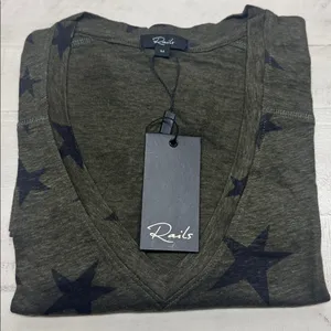 Rails Sami Drop Shoulder V-neck Linen Blend long sleeve Tee In Sage Black Stars thumbnail 1