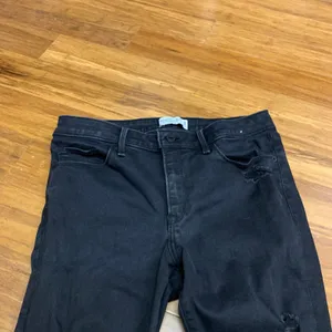 Abercrombie‎ and Fitch The Super Skinny Ankle Mid Rise Black Distressed Jeans 10 thumbnail 2