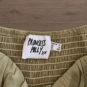 Princess Polly Sage Green Puff Sleeve Tie-Front Crop Top thumbnail 4