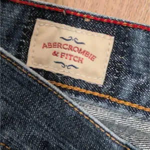 Vintage Y2K Abercrombie Womens 4 Short Jeans Denim Flare Leg Flared thumbnail 4
