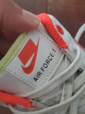 Nike Air Force 1 Low - White Crimson Size 7 Womens Worn Only Few Times Like New thumbnail 4