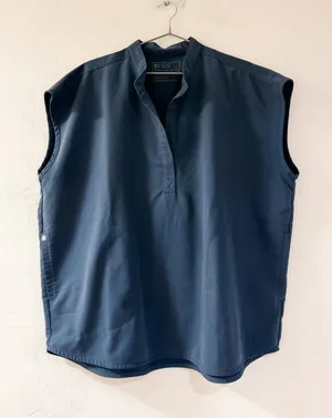 Figs Sleevless Scrub Top in Blue XL thumbnail 1