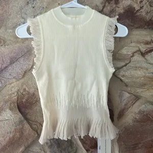 Commense Ribbed Knit Ruffle Top size small thumbnail 3