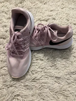 Nike “Run Swift” Women’s Size 6.5 Plum Chalk Color thumbnail 9