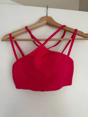 Lululemon Flow Y Strappy Bra Nulu *Light Support, A-C Cups Colour Lip Gloss Size 6 thumbnail 2