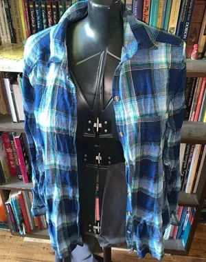 American Eagle blue tartan plaid flannel M boyfriend fit button down shirt thumbnail 1