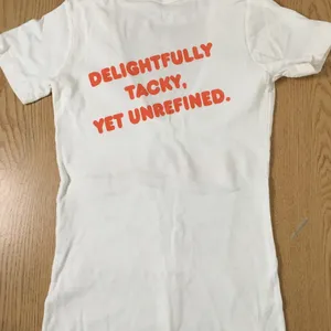 B25 Hooters Girl Worn Uniform V-Neck T-shirt St Petersburg Florida Cotton Xs thumbnail 4