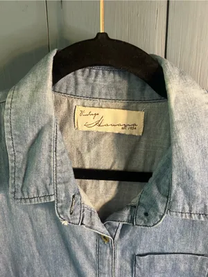 Vintage Havana Light Blue Denim S/L Button-Up Shirt w/Hi Low Hem | Size Large thumbnail 6