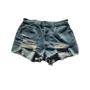 Levi’s 501 Women’s Cut Off Denim Shorts Size W32 Ripped Distressed thumbnail 7