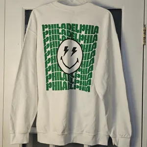 NWT Gildan Rallyhouse Philadelphia Smiley Face‎ Sweatshirt Large thumbnail 2