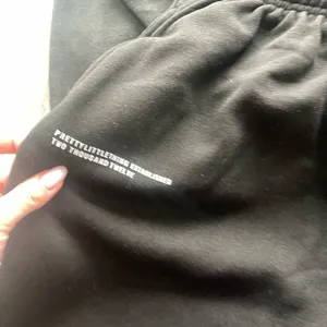 Pretty Little Thing NWT BLACK JOGGERS & HOODIE SET M thumbnail 10