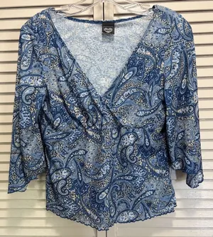 MYO Blue Paisley‎ Top Butterfly Sleeves Size Medium V Neck Ruffle Hem Boho thumbnail 1
