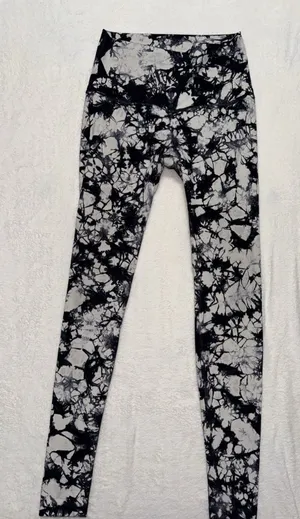Lululemon Women's Leggings Shibori Tie Dye Size 8 thumbnail 1