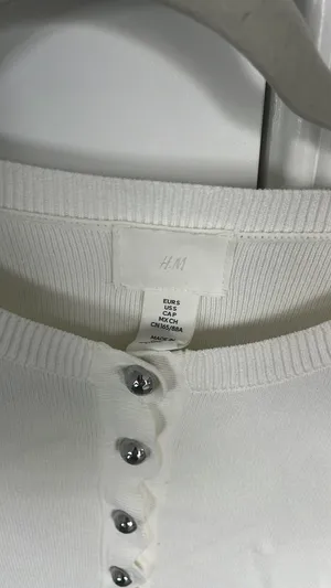 H&M Sweater thumbnail 3