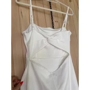 NWOT Lulus Iveta White Cutout Ruffled Sleeveless Midi Dress Dance Party Sz L thumbnail 7
