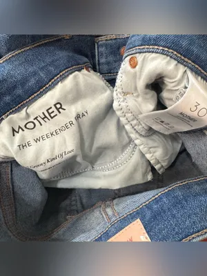 Mother the weekender fray a groovy kind of love jeans thumbnail 6