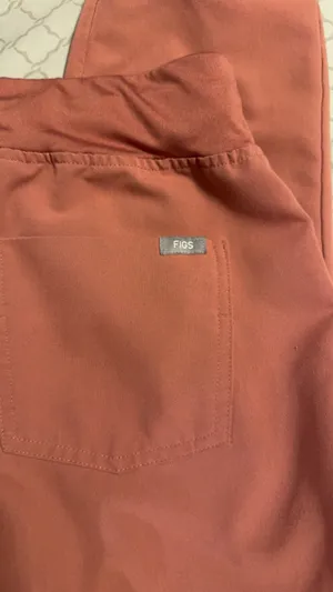 FIGS Scrub Pants Zamora Jogger High-Waisted Mauve thumbnail 3