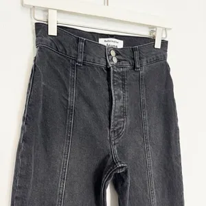 Reformation Charlie Jeans Size 24 Dark Faded Black Seamed Button Fly Alternative thumbnail 3