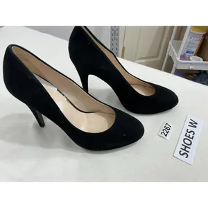 Womans Nine West Swankyo Black Suede Slip On Stiletto Pumps Size 9.5 M thumbnail 2
