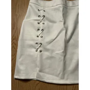 New Women’s Faux Suede Skirt Stretchy Off White Size Medium/Large Waist 29” thumbnail 2