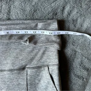 Offline by Aerie Fold-over‎ Hem Flare Leggings Gray Women's Size Large Short thumbnail 6